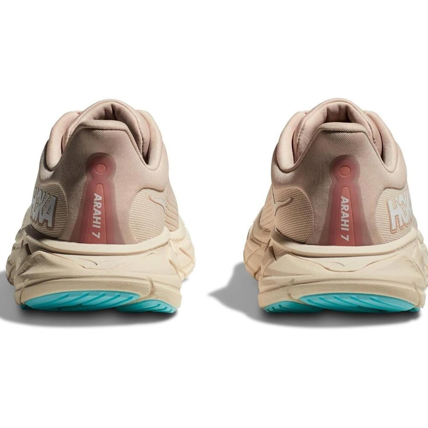 Arahi 7 Vanilla Cream Lace Up Sneakers